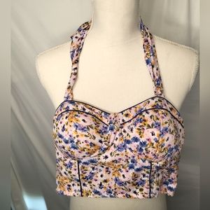 Tie-back halter crop top